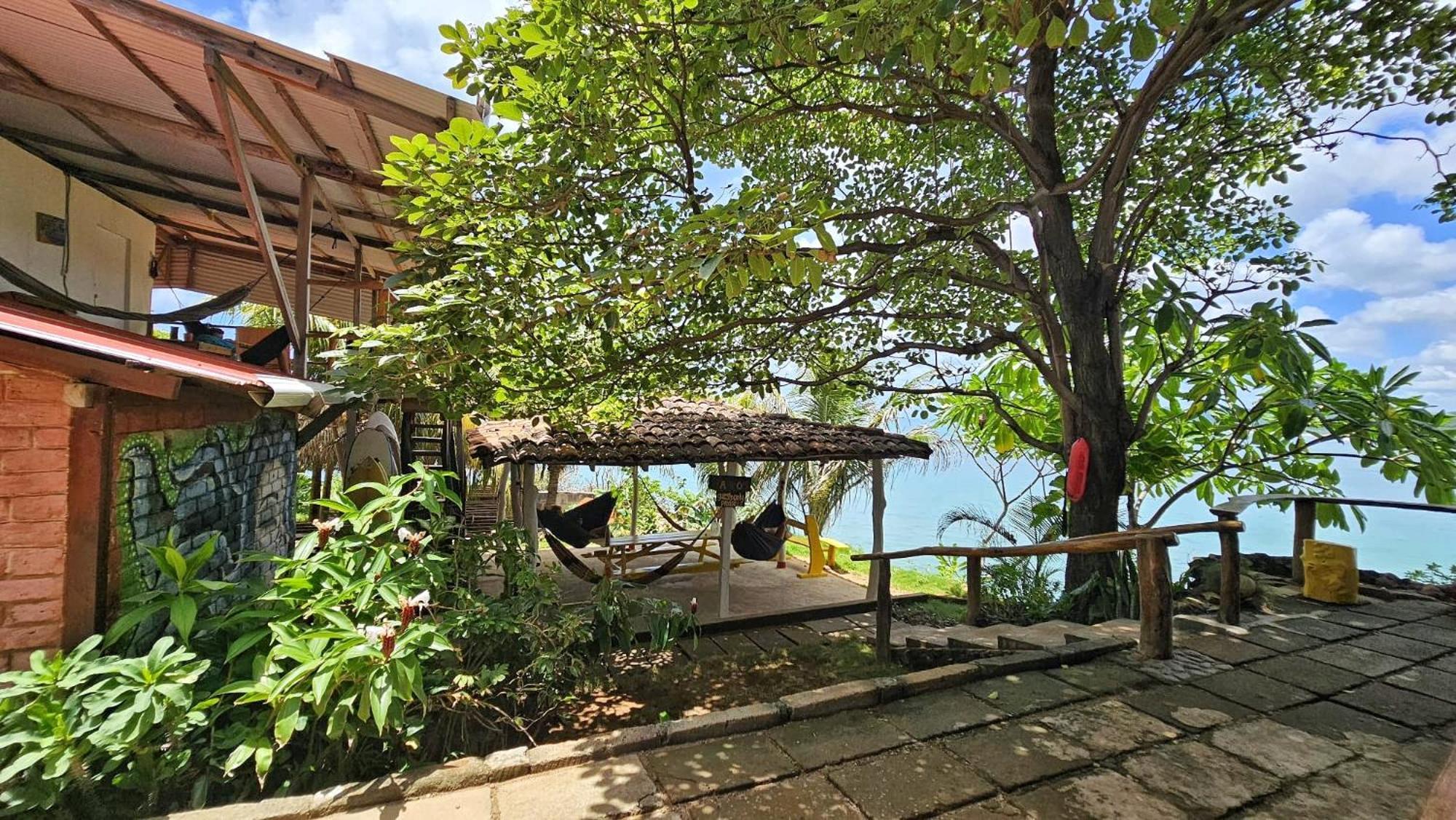 Monkey House Hostel Tola Exterior photo