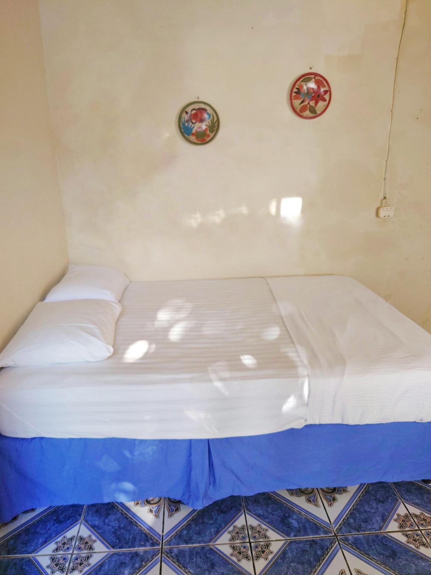 Monkey House Hostel Tola Exterior photo