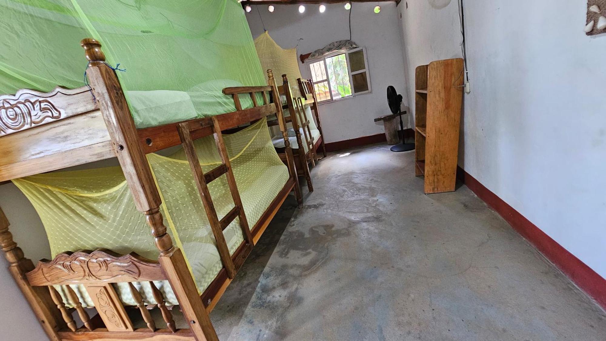 Monkey House Hostel Tola Exterior photo