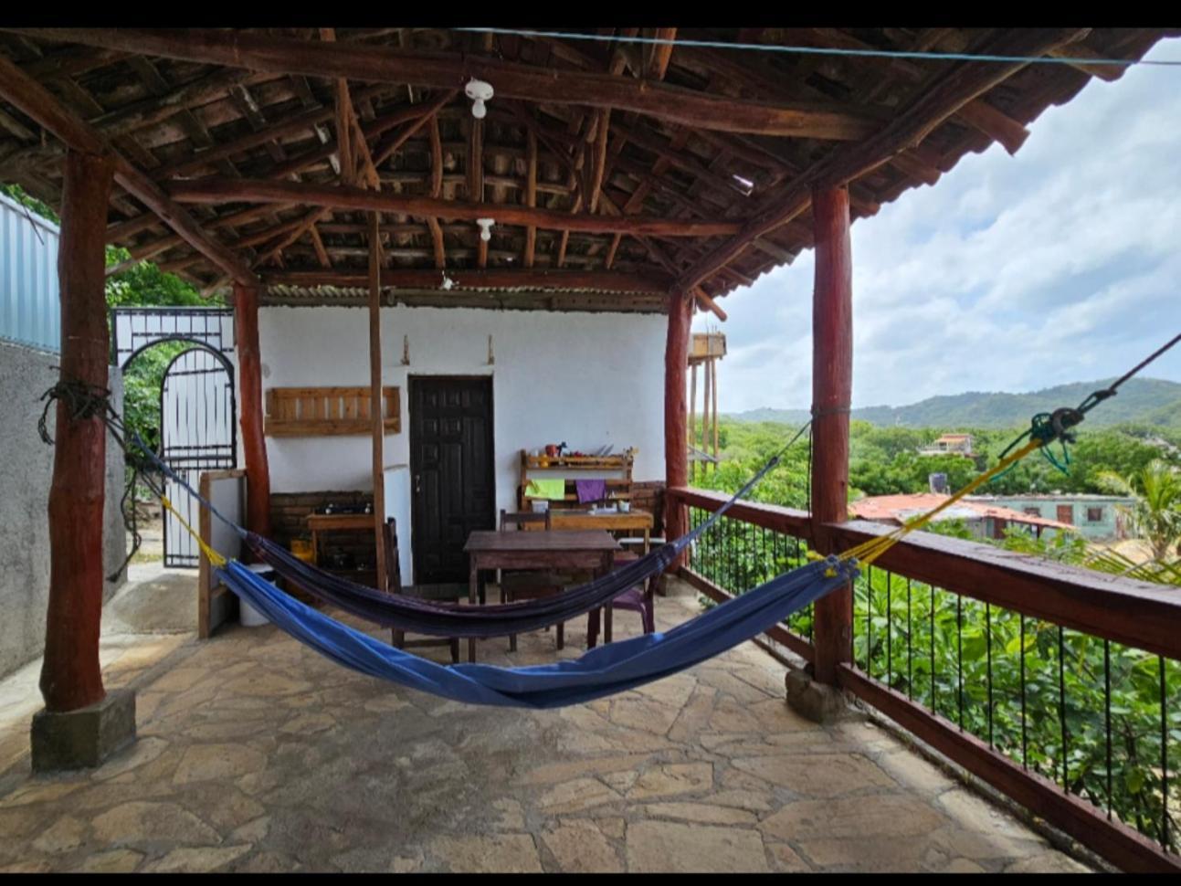 Monkey House Hostel Tola Exterior photo