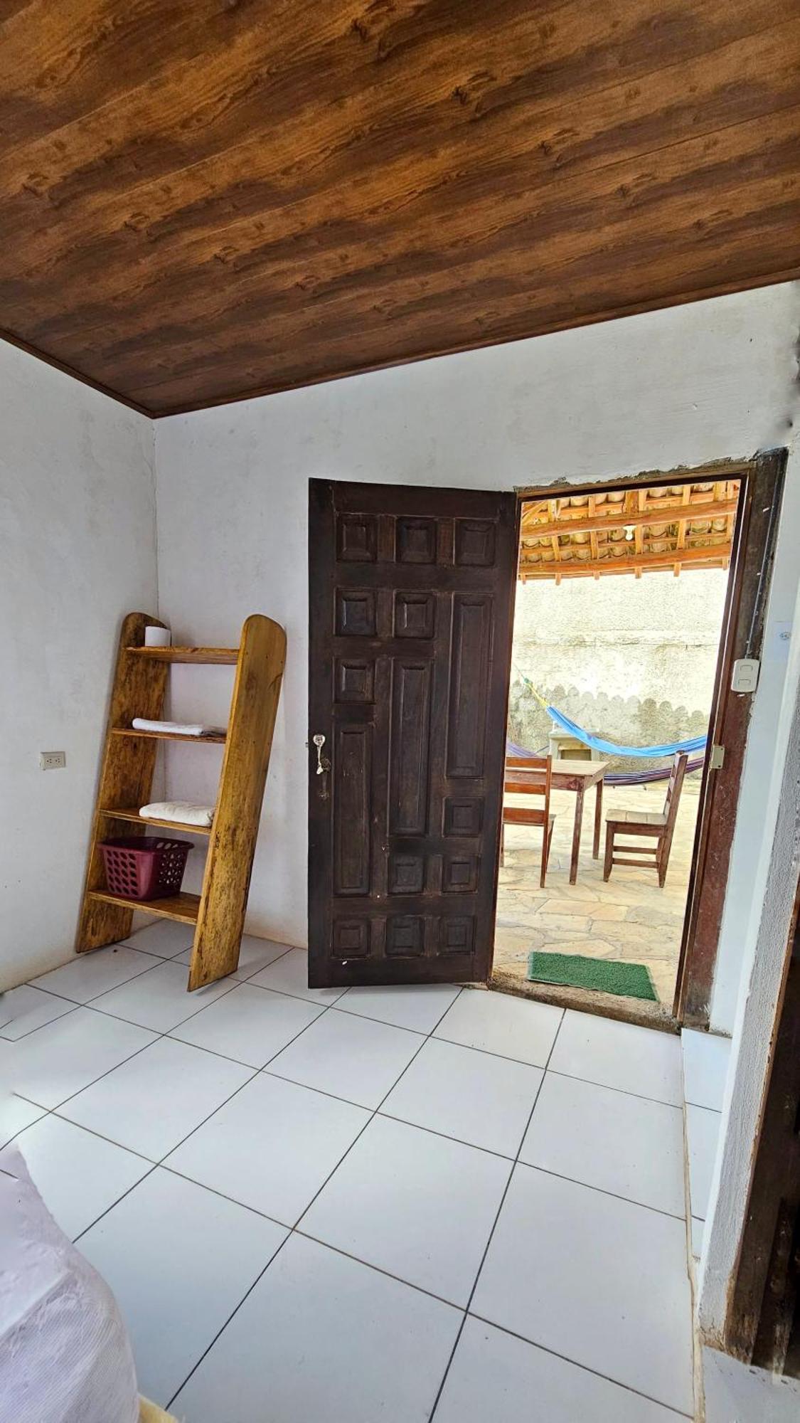 Monkey House Hostel Tola Room photo