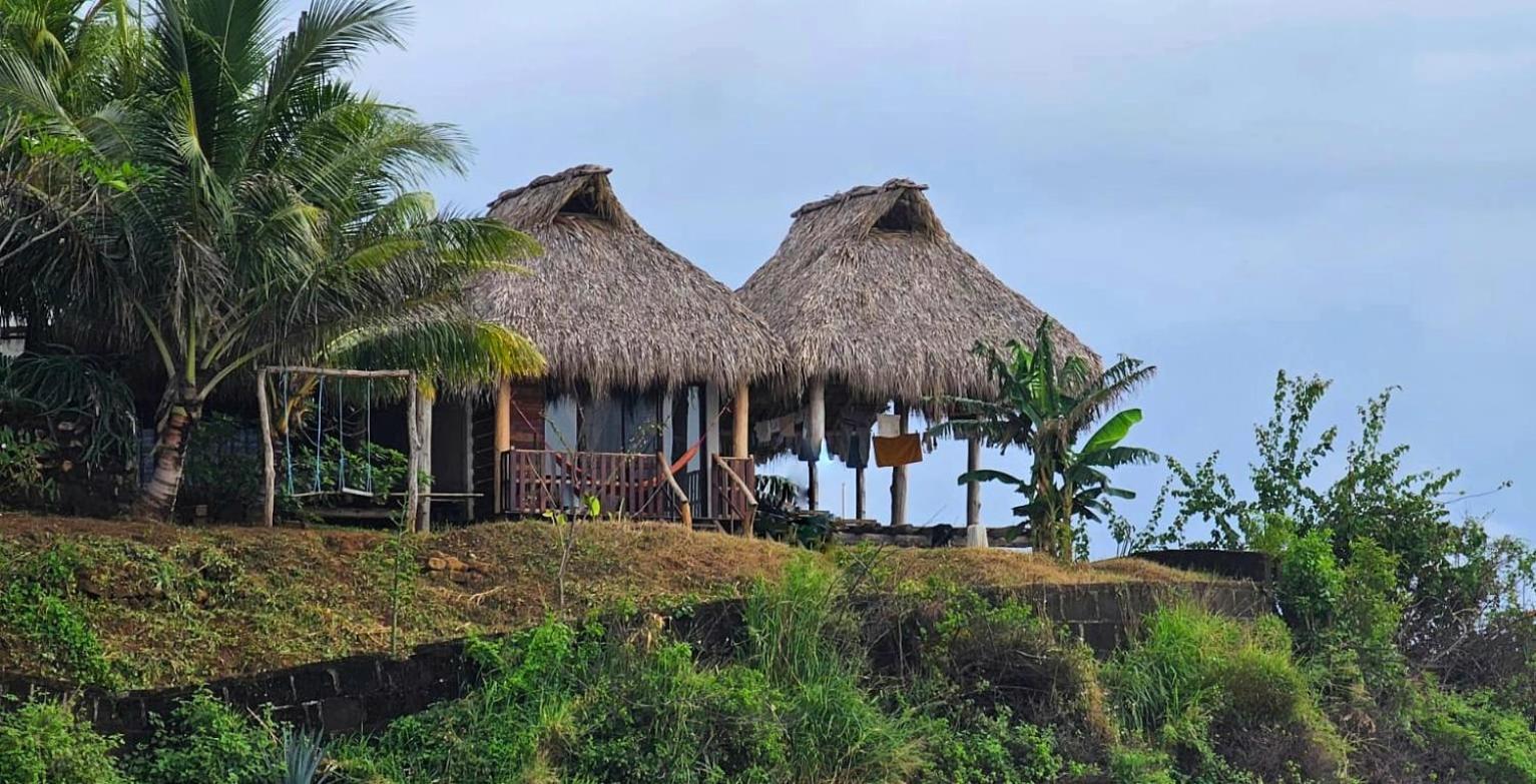 Monkey House Hostel Tola Exterior photo