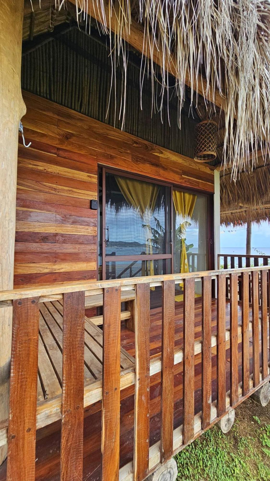 Monkey House Hostel Tola Exterior photo