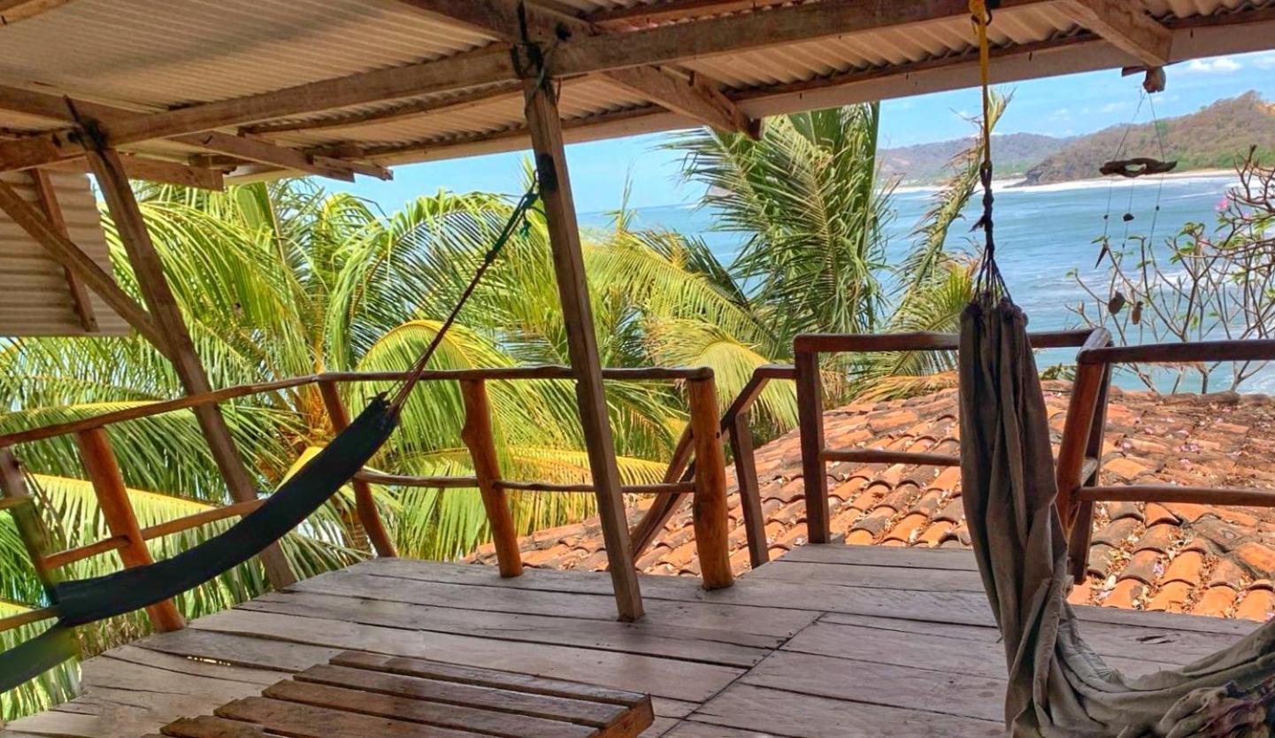 Monkey House Hostel Tola Exterior photo